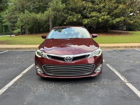 Used 2013 Toyota Avalon Limited FWD image 2
