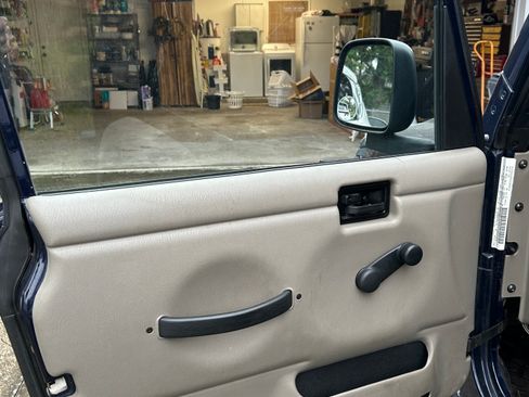 Used 2006 Jeep Wrangler X w/ Tire & Wheel Group (Ecco) image 11