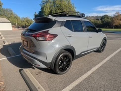 Used 2021 Nissan Kicks SR image 8