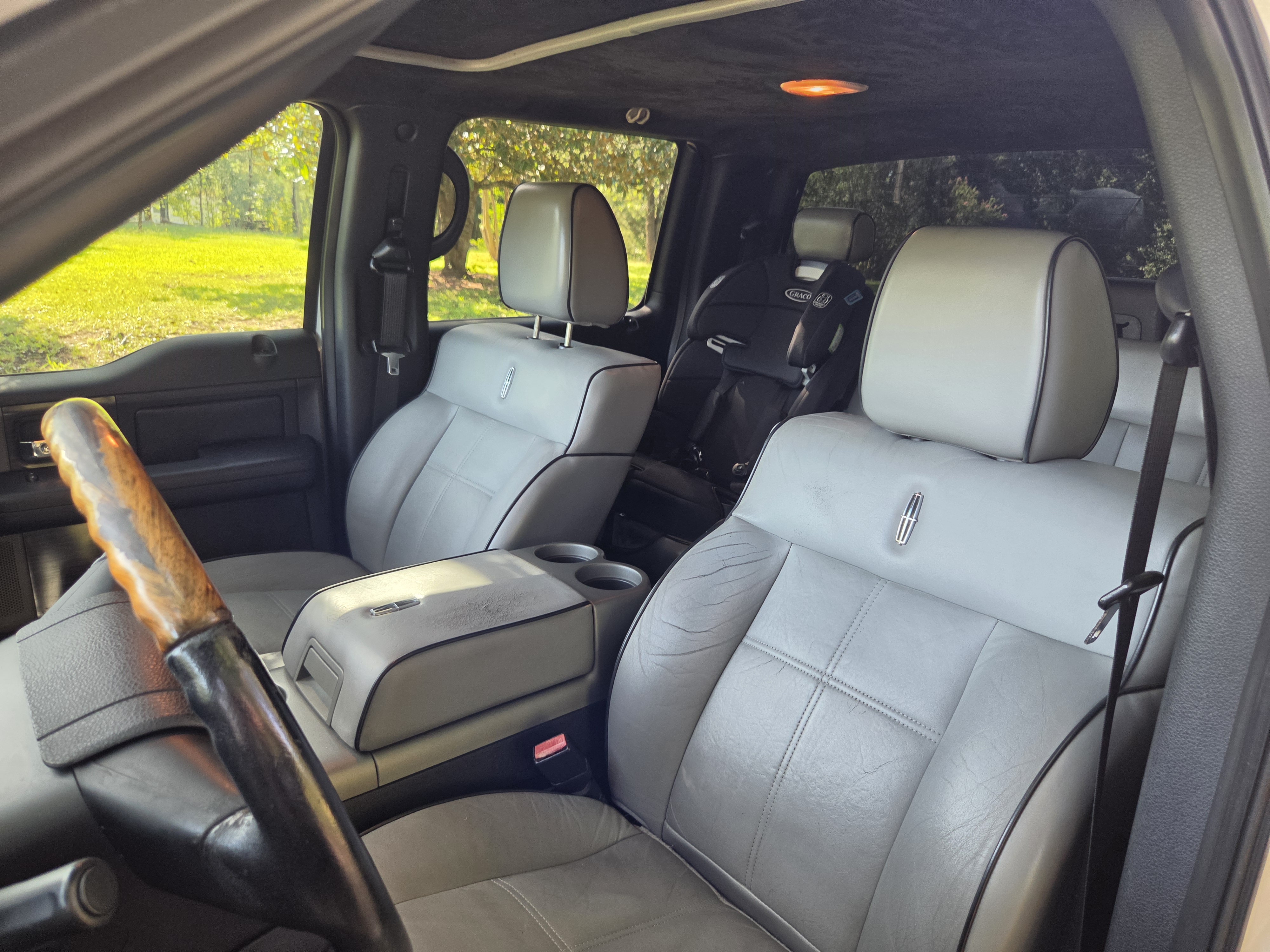 Used 2007 Lincoln Mark LT 2WD image 9