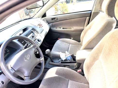 Used 2002 Toyota Camry LE image 11