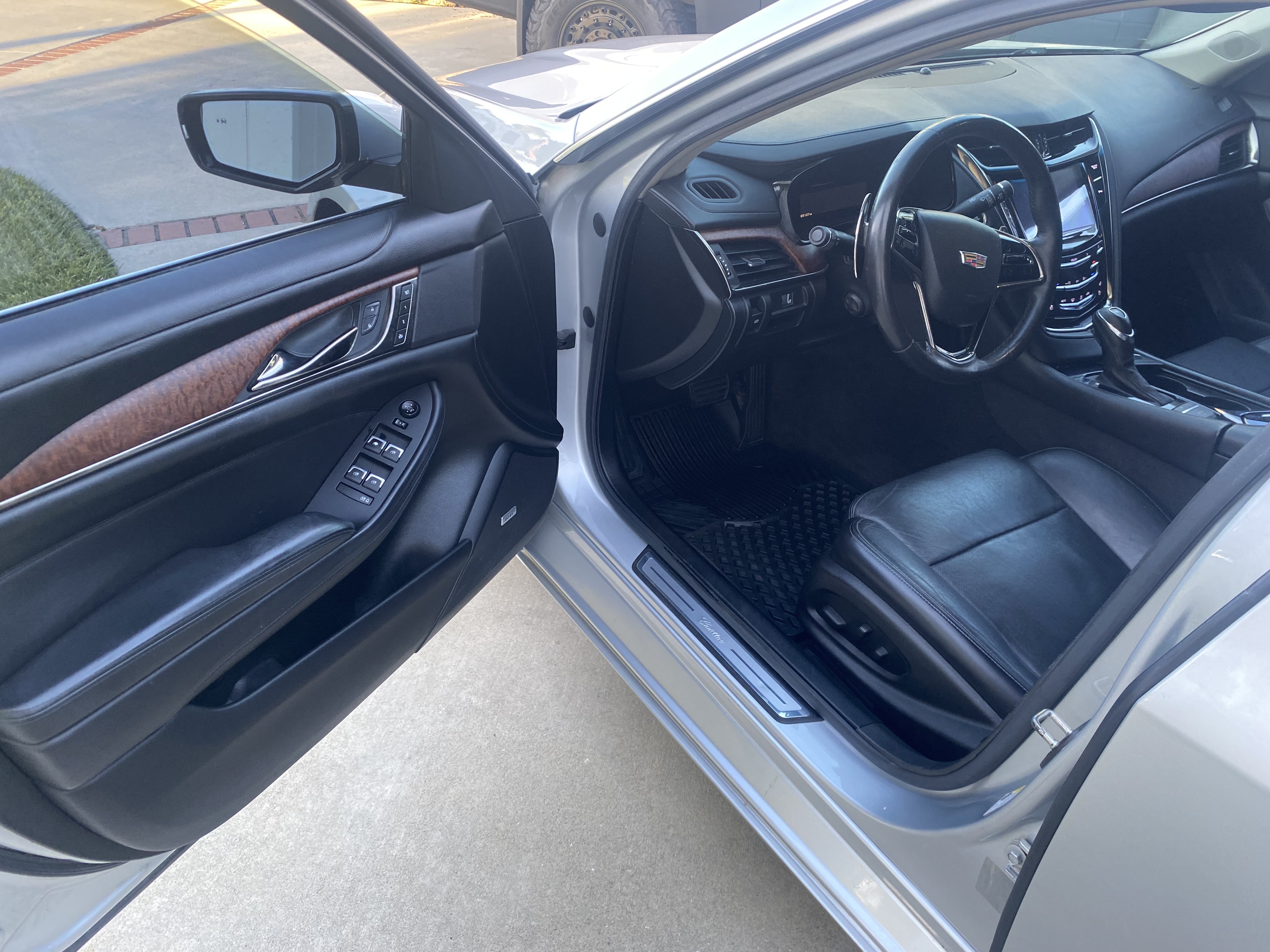 Used 2016 Cadillac CTS Luxury RWD image 15