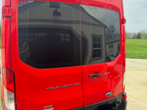 Used 2020 Ford Transit 350 XLT AWD/4WD image 5