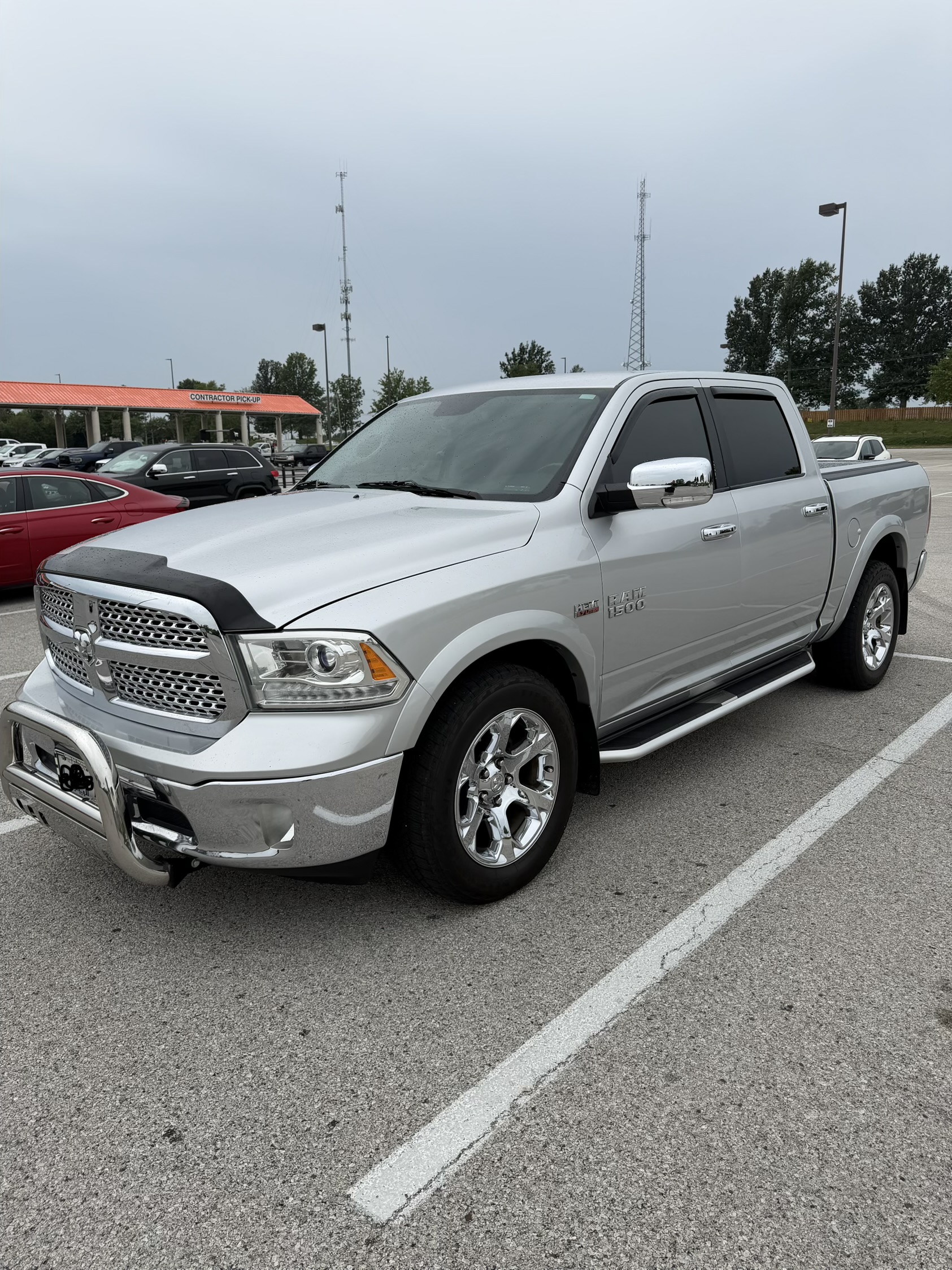 Used 2014 RAM 1500 Laramie w/ Convenience Group AWD/4WD image 2