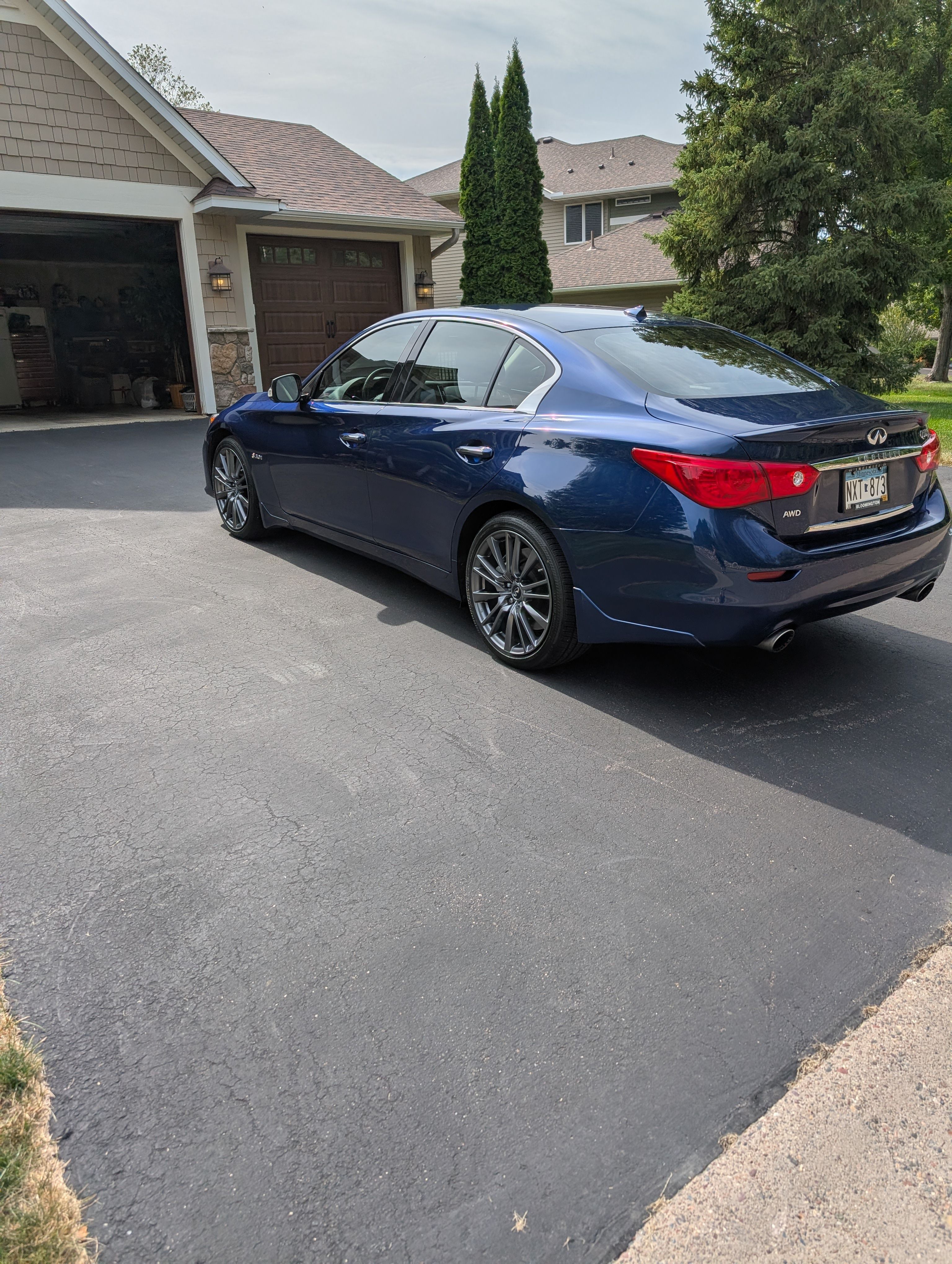 Used 2016 INFINITI Q50 Red Sport 400 AWD/4WD image 2