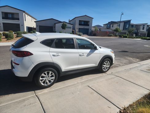 Used 2020 Hyundai Tucson SE image 5