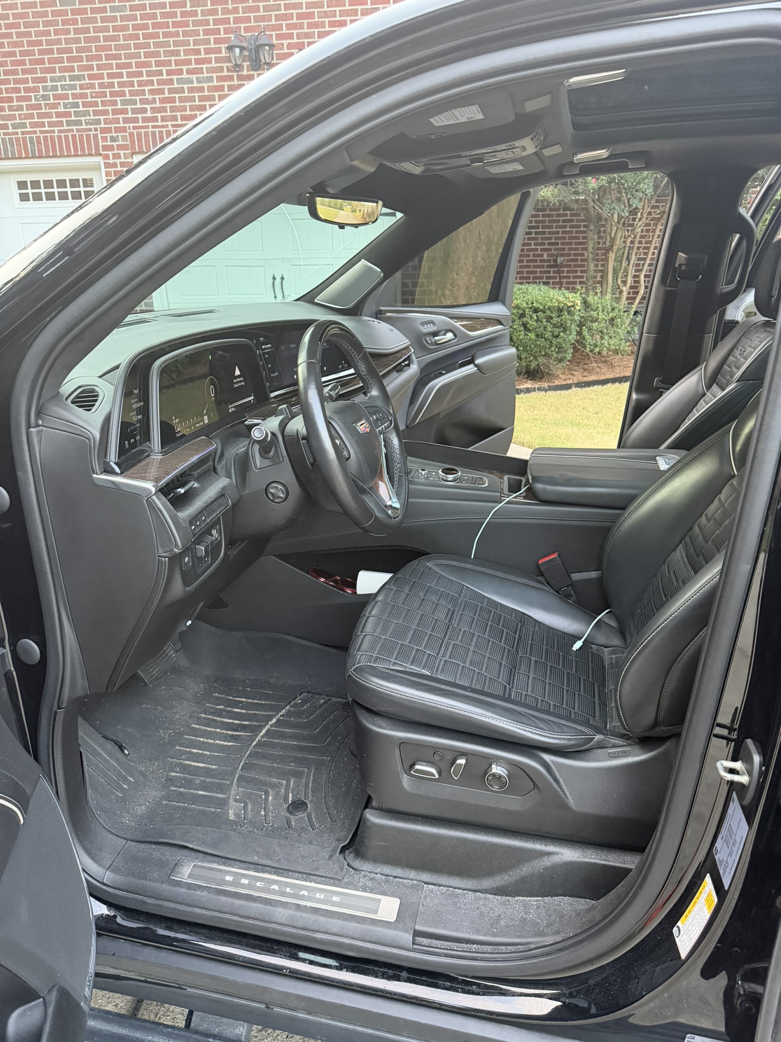 Used 2021 Cadillac Escalade Sport Platinum RWD image 18
