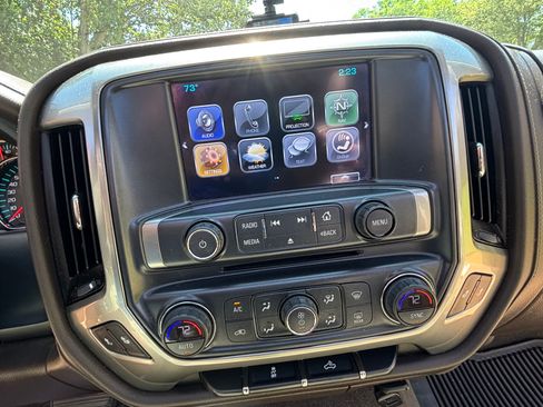 Used 2018 Chevrolet Silverado 1500 LTZ AWD/4WD image 14
