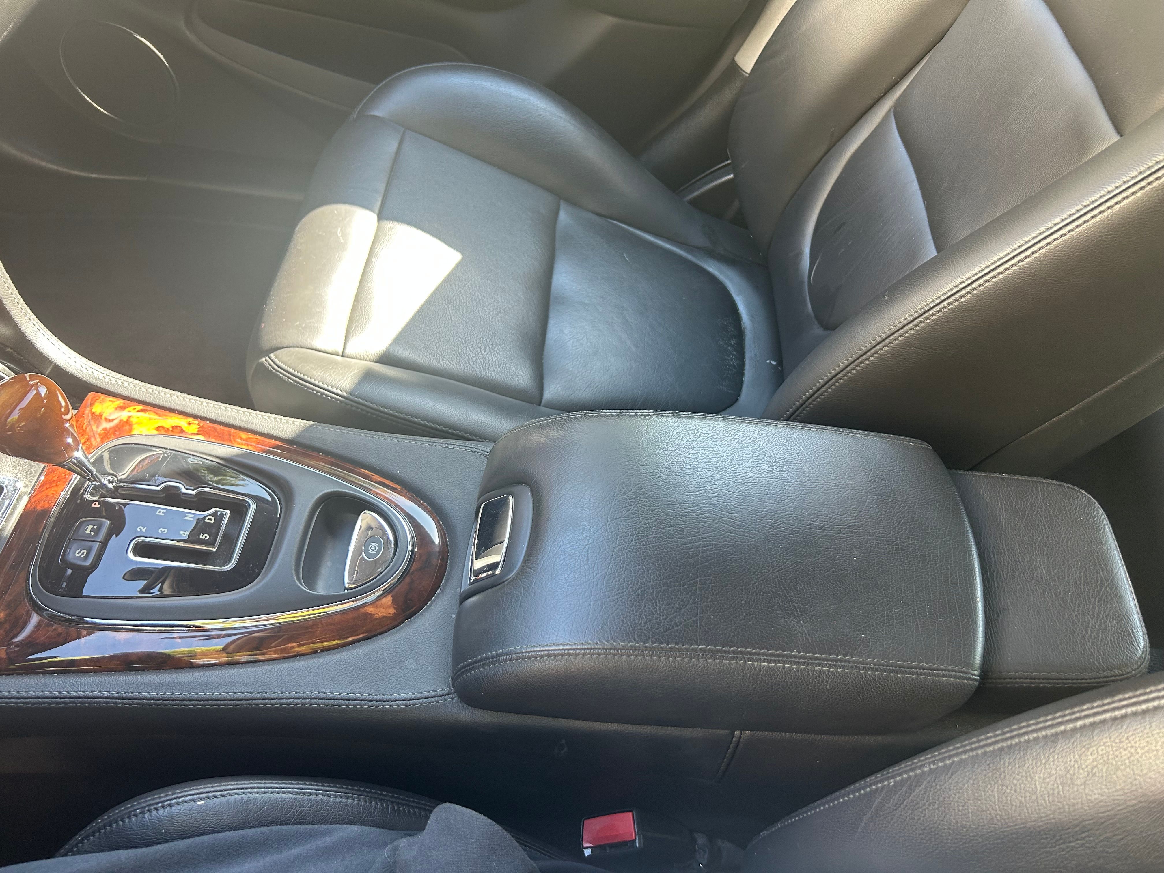 Used 2004 Jaguar XJ8 RWD image 18