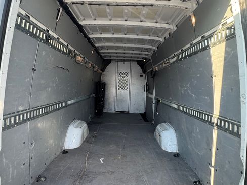 Used 2019 Mercedes-Benz Sprinter 170 image 4