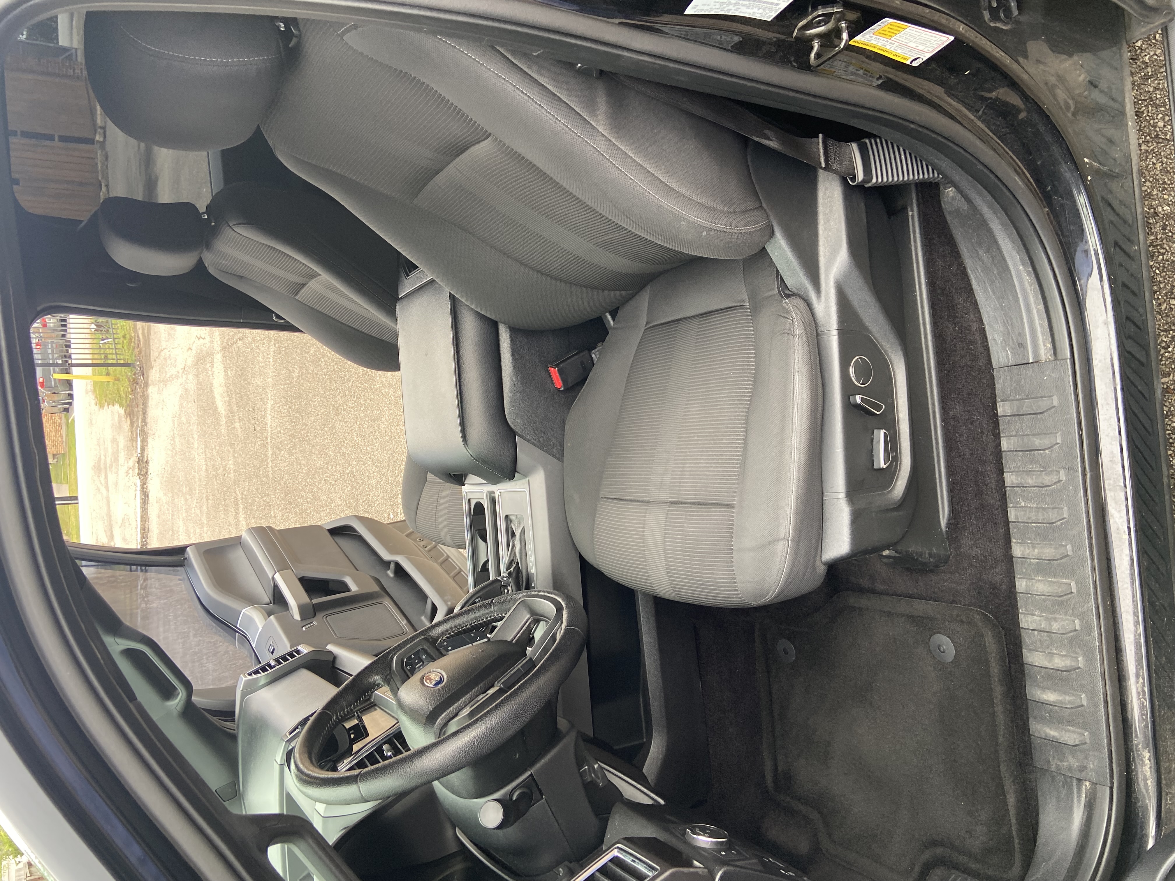 Used 2016 Ford F150 XLT w/ Equipment Group 302A Luxury RWD image 4