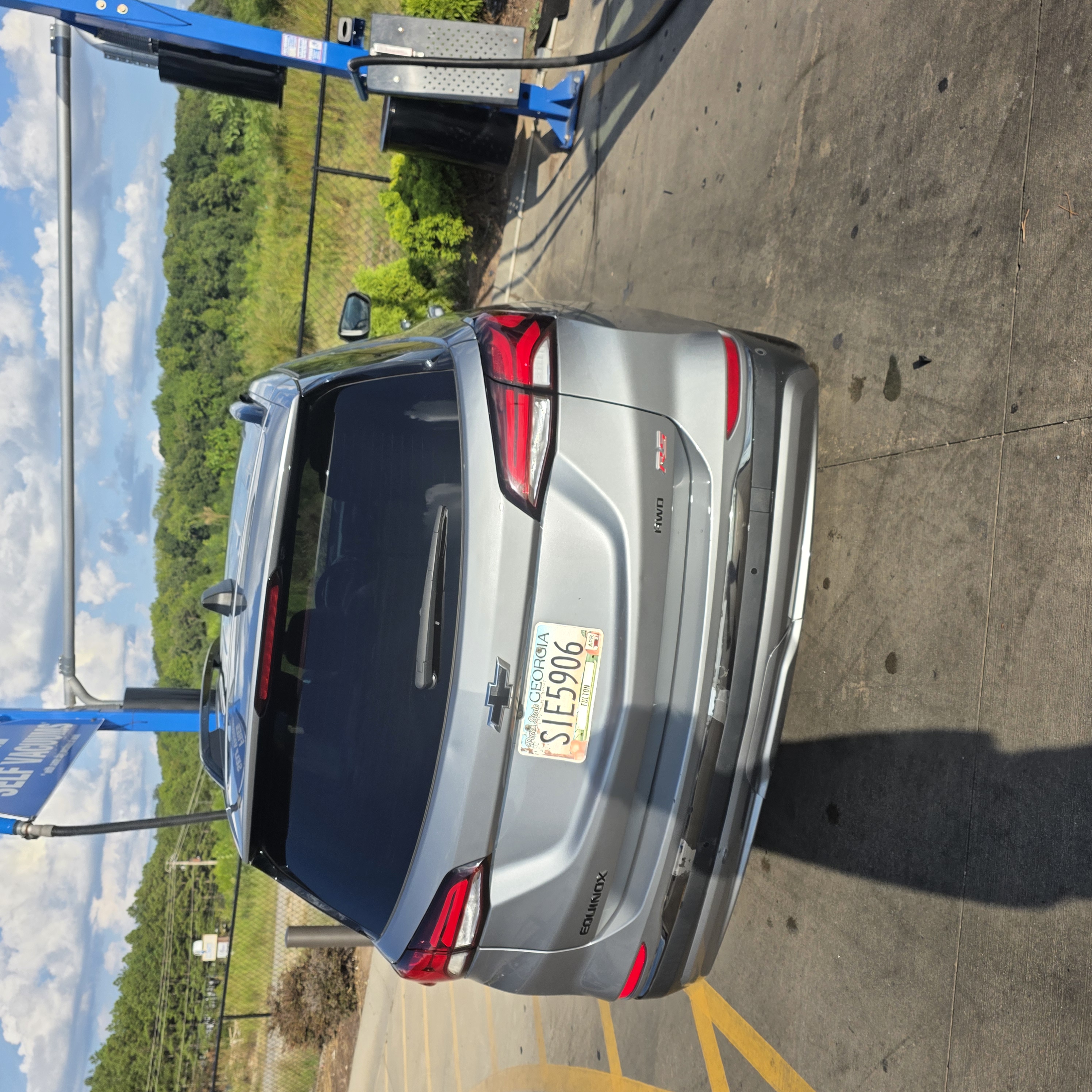 Used 2023 Chevrolet Equinox RS AWD/4WD image 6