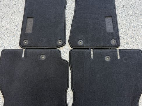 Used 2024 Jeep Wrangler Unlimited Sahara w/ Technology Group image 31