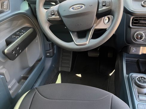 Used 2022 Ford Maverick XL FWD image 11