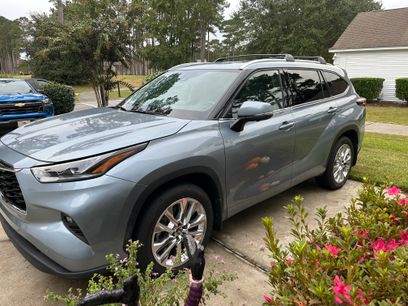 Used 2024 Toyota Highlander Limited