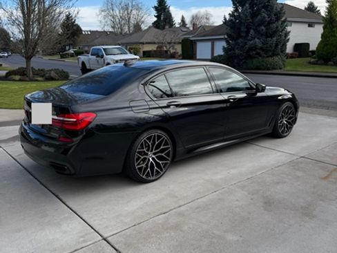 Used 2016 BMW 740i image 5