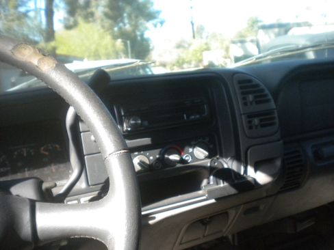 Used 1999 Chevrolet Tahoe 4WD 2-Door w/ Preferred Equipment Group image 12