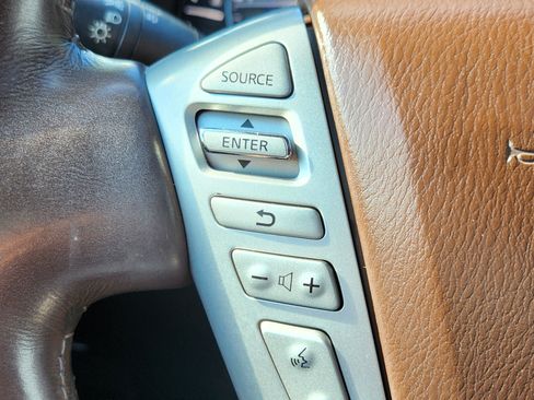 Used 2016 INFINITI QX80 Limited w/ All Season Package image 21