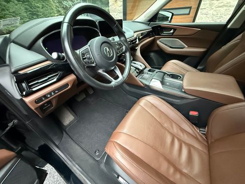 Used 2022 Acura MDX w/ Technology Package AWD/4WD image 16