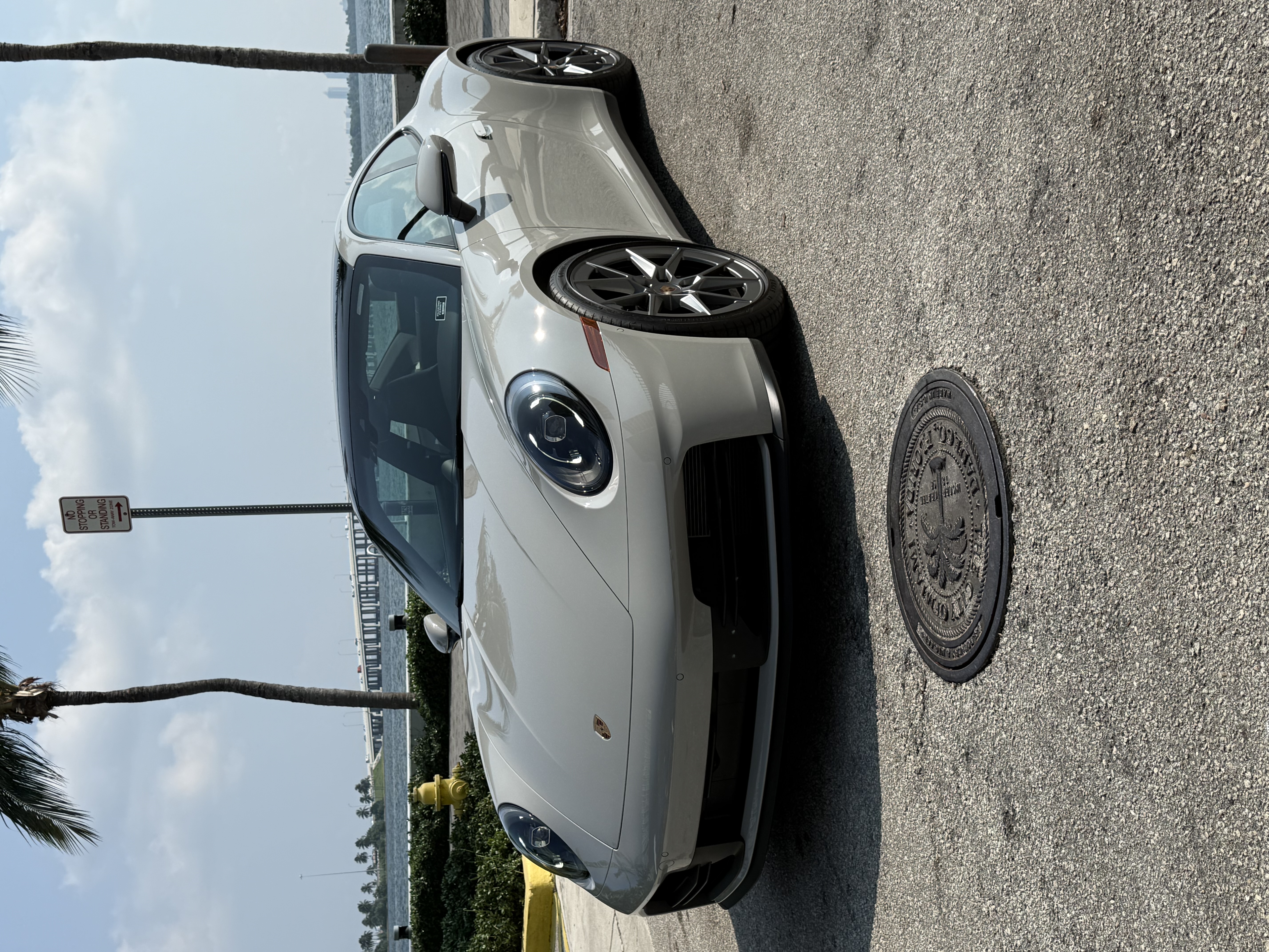 Used 2025 Porsche 911 Carrera RWD image 22