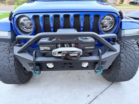 Used 2019 Jeep Wrangler Unlimited Sahara image 8