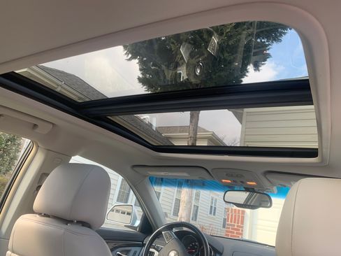 Used 2010 Cadillac CTS Performance image 13