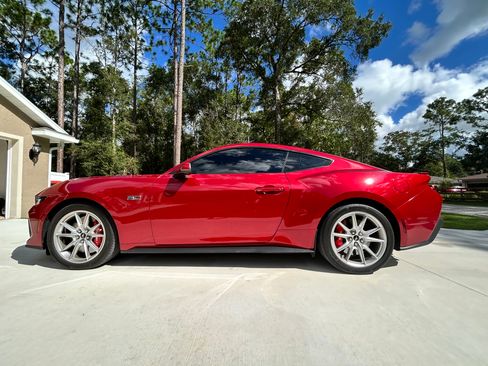 Used 2024 Ford Mustang GT Premium RWD image 1