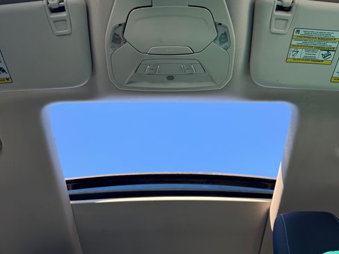 Used 2018 Ford Escape SE w/ SE Sync 3 Package image 14