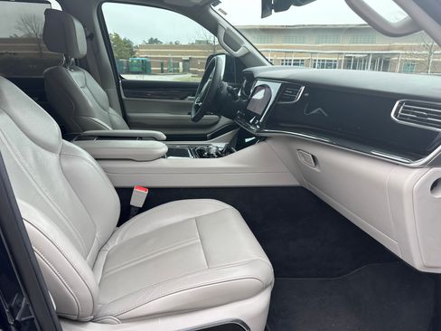 Used 2022 Jeep Wagoneer Series I w/ Convenience Group I image 20