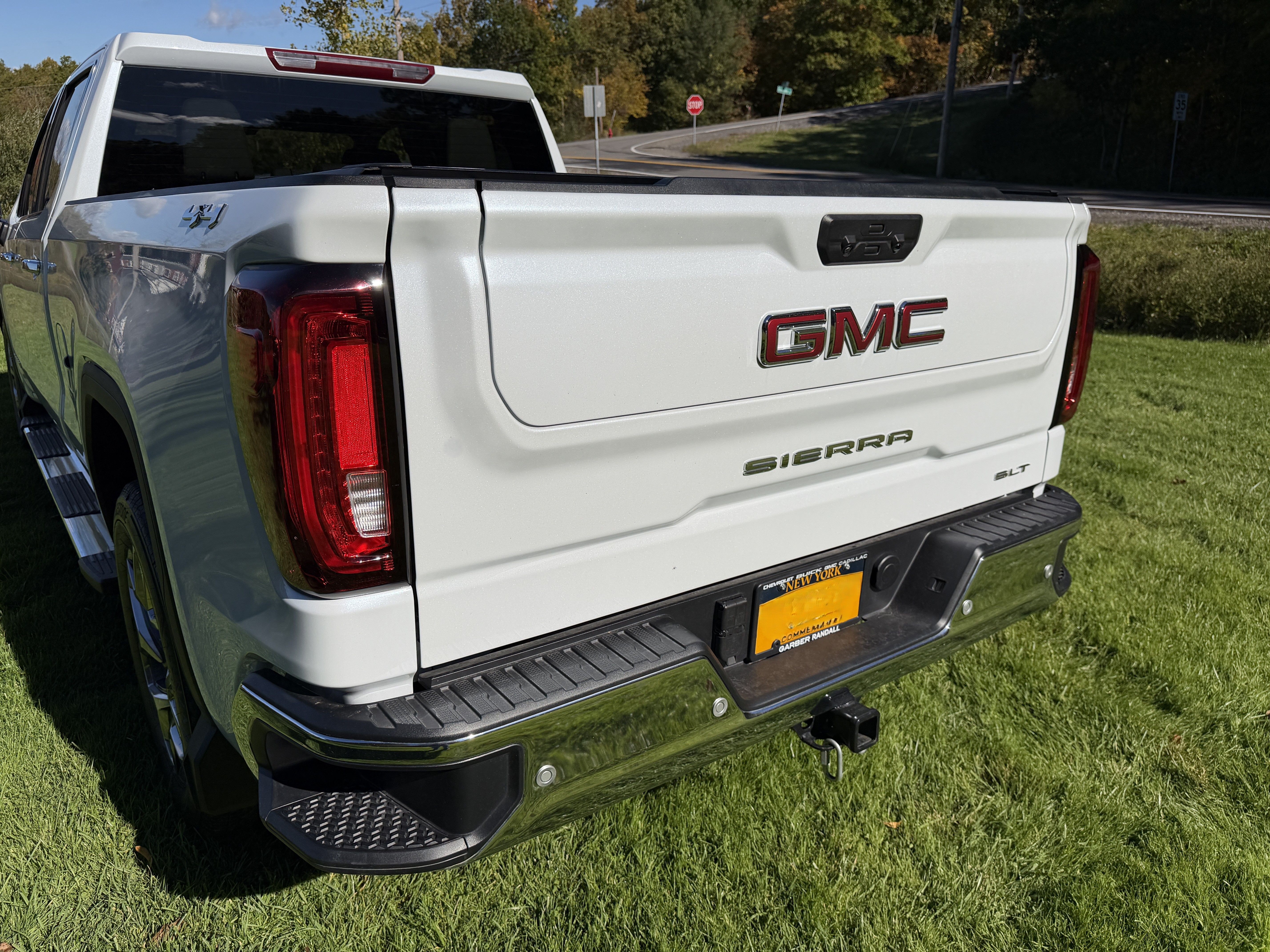 Used 2026 GMC Sierra 1500 SLT w/ SLT Premium Package AWD/4WD image 30