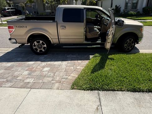 Used 2011 Ford F150 Lariat w/ Lariat Chrome Pkg AWD/4WD image 11