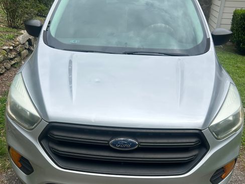 Used 2017 Ford Escape S FWD image 1