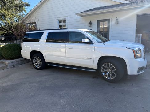 Used 2015 GMC Yukon XL SLT w/ Open Road Package image 1