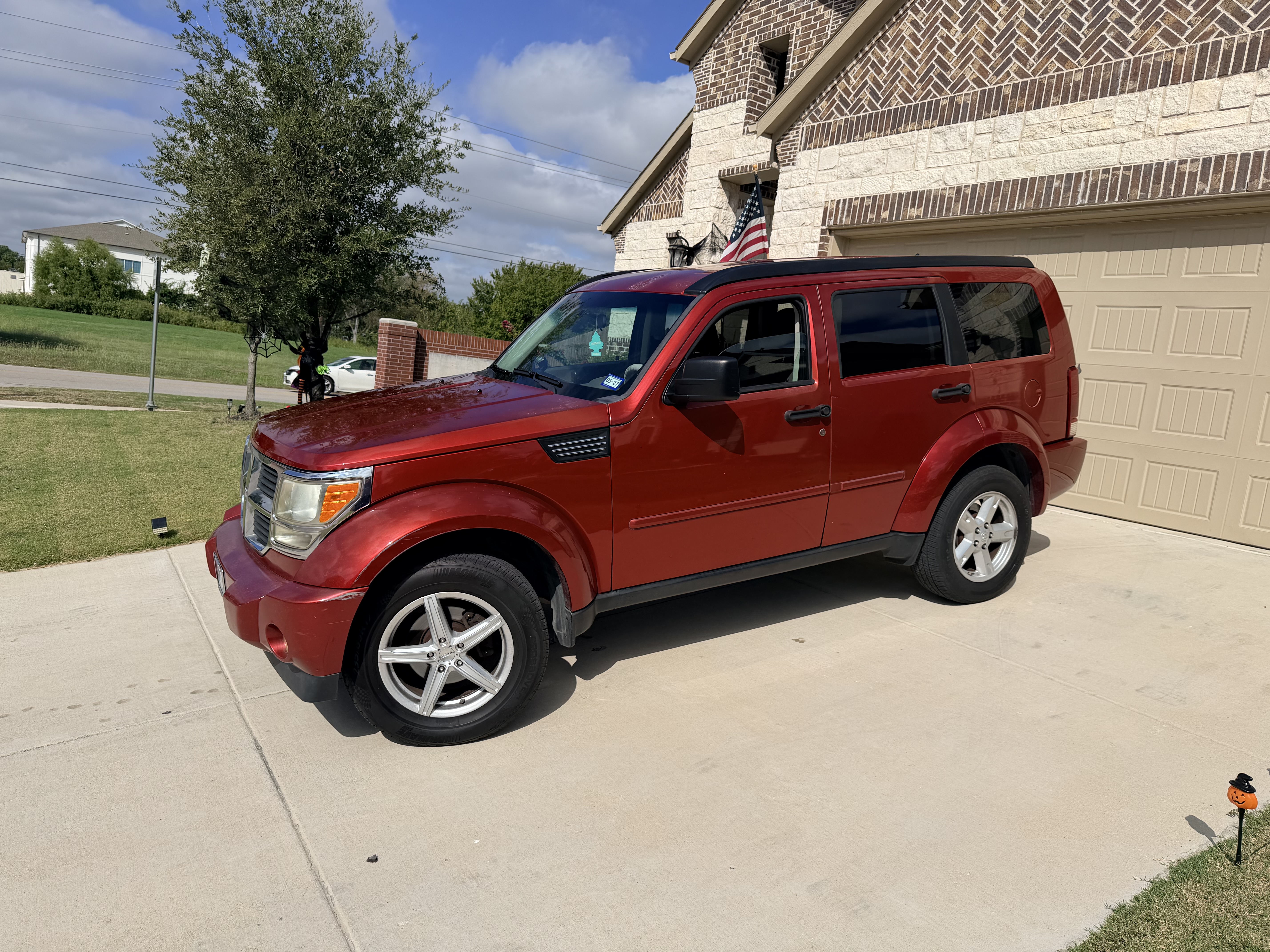 Used 2007 Dodge Nitro SXT RWD image 1
