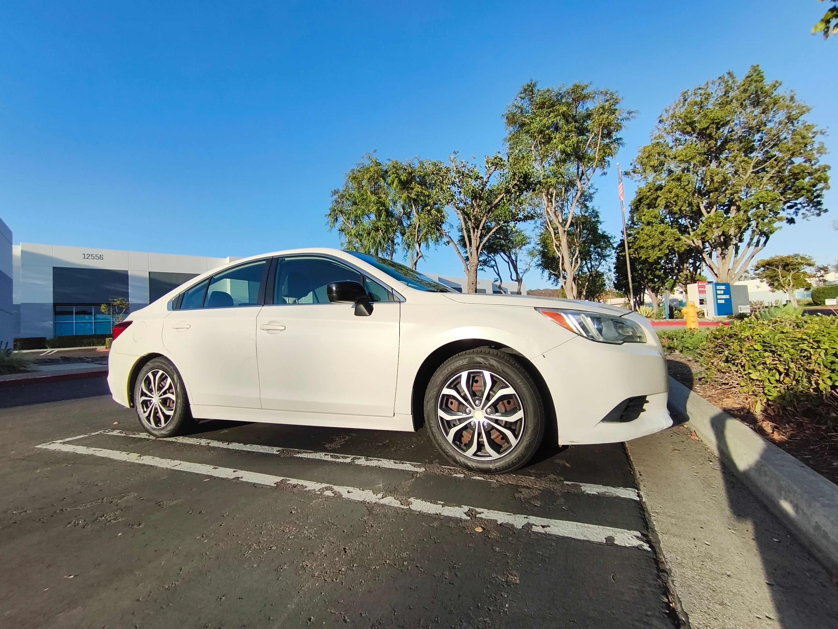 Used 2016 Subaru Legacy 2.5i AWD/4WD image 2