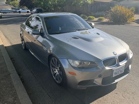 Used 2011 BMW M3 Convertible w/ Convenience Pkg RWD image 10