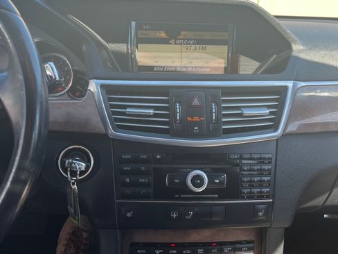 Used 2010 Mercedes-Benz E 350 Sedan image 6
