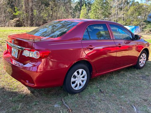 Used 2013 Toyota Corolla L image 2