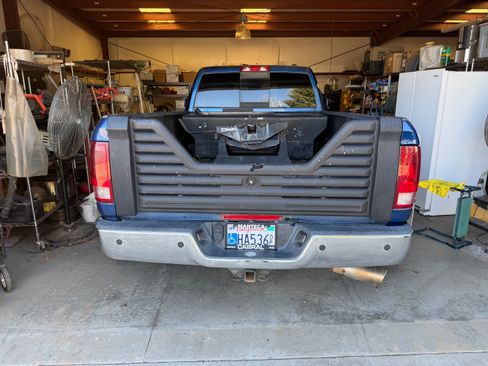 Used 2011 RAM 3500 Laramie RWD image 6
