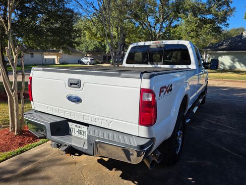 Used 2012 Ford F350 Lariat image 6