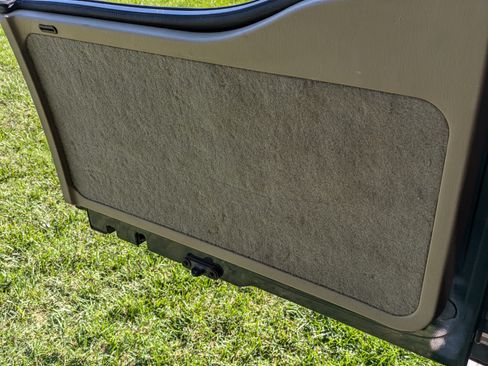 Used 2005 Ford Excursion Eddie Bauer image 27