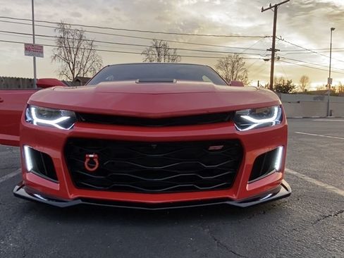 Used 2014 Chevrolet Camaro SS image 25