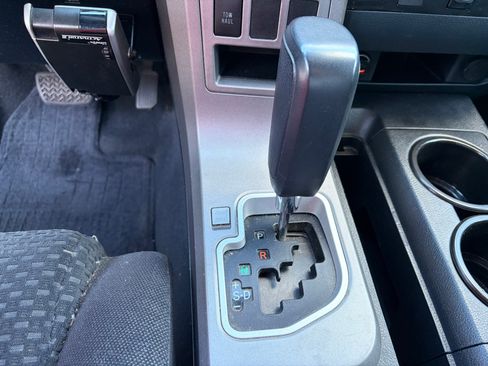 Used 2010 Toyota Tundra 4x4 Double Cab image 20