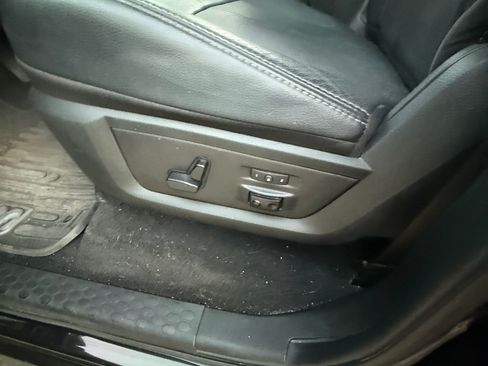 Used 2018 RAM 3500 Laramie w/ Sport Appearance Group image 32