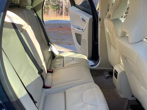 Used 2015 Volvo XC60 T6 Premier Plus image 13