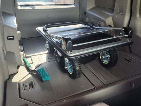 Used 2010 Chevrolet HHR LT w/ LT Preferred Equipment Group image 12