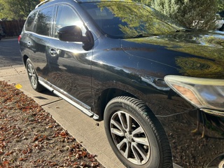 Used 2014 Nissan Pathfinder SL w/ SL Tech Package AWD/4WD image 16