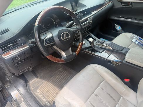 Used 2017 Lexus ES 350 w/ Luxury Package FWD image 17