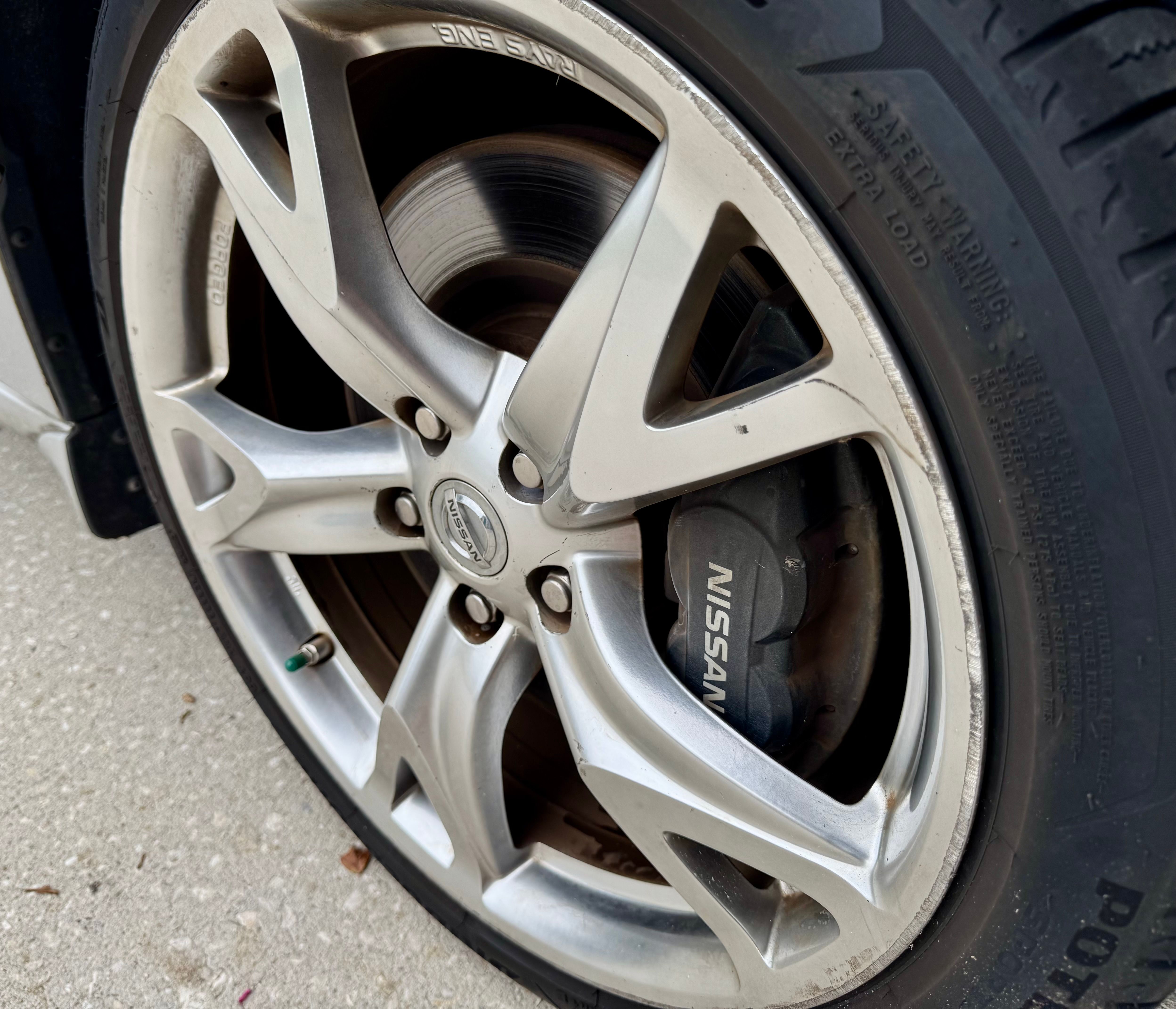 Used 2010 Nissan 370Z Touring w/ Sport Pkg RWD image 8