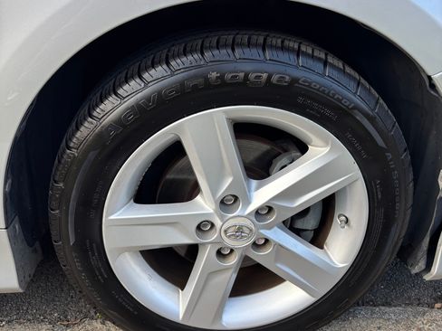 Used 2012 Toyota Camry SE image 6